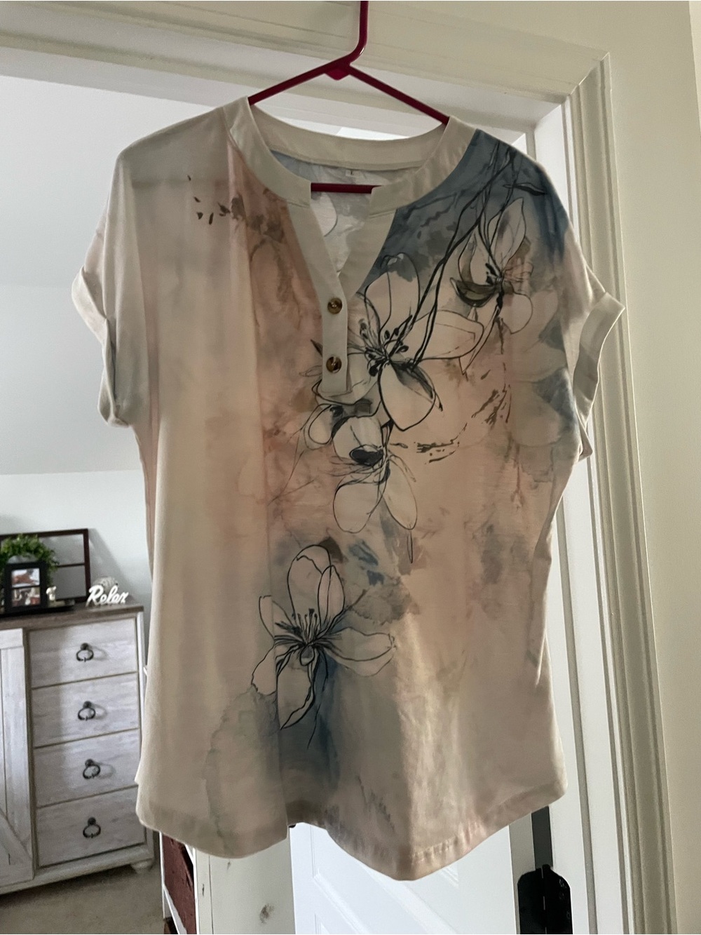 Women’s Floral Watercolor Short Sleeve Top - Blush Blue